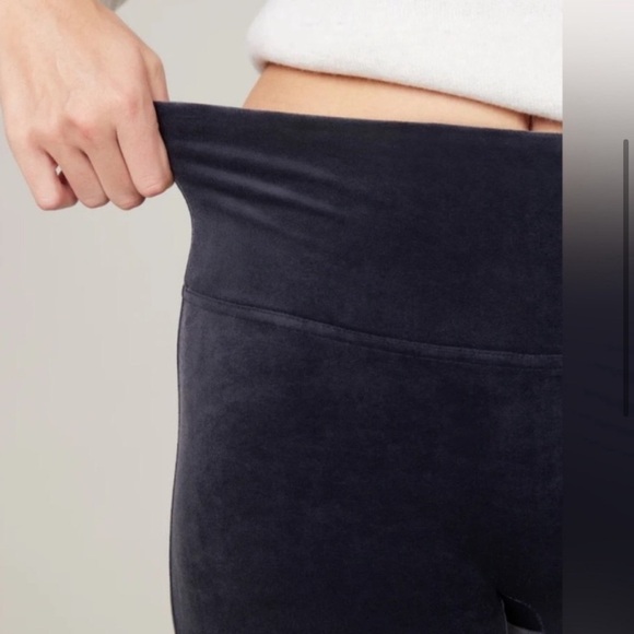 Spanx Classic Navy Velvet Leggings - Picture 7 of 14